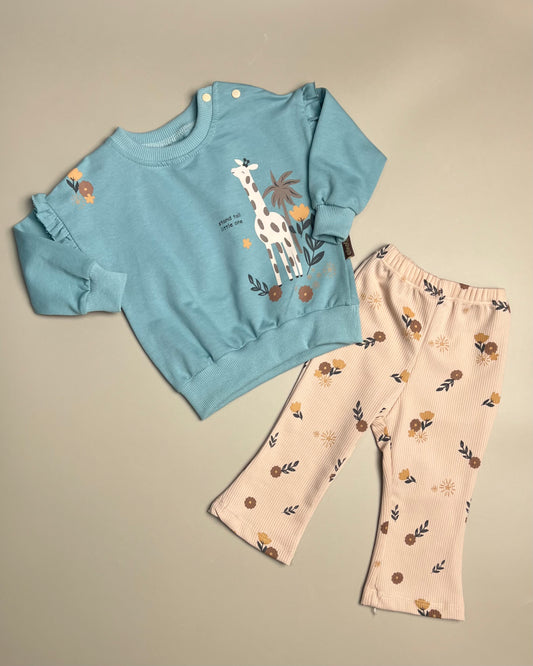 Stand Tall Giraffe Set